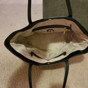 Reserved Tory Burch All T tote